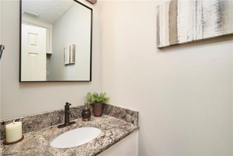7950 Loriwood Circle NW Massillon OH 44646