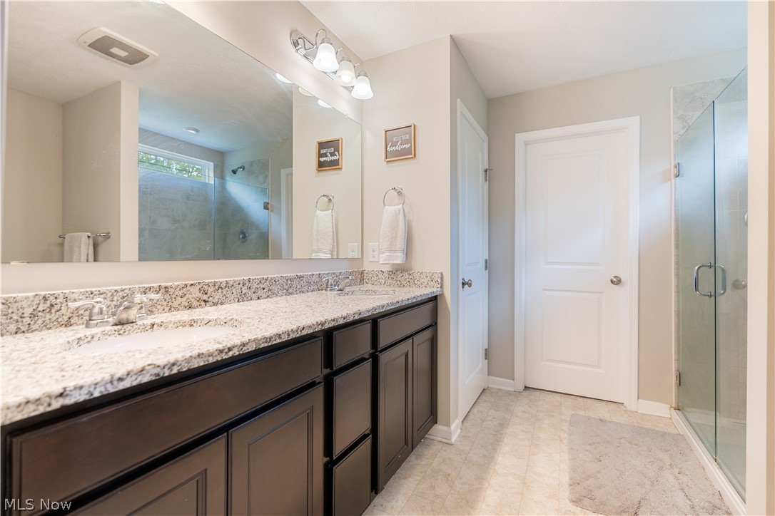 1720 Cobham Lane Wadsworth OH 44281