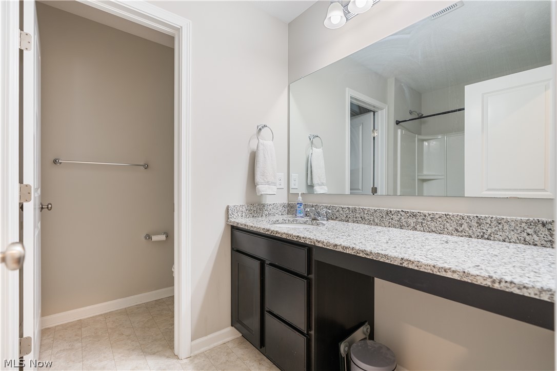 1720 Cobham Lane Wadsworth OH 44281