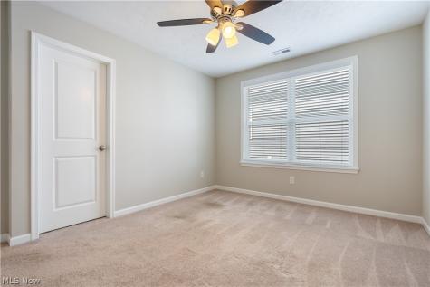1720 Cobham Lane Wadsworth OH 44281