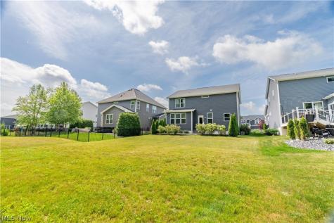 1720 Cobham Lane Wadsworth OH 44281