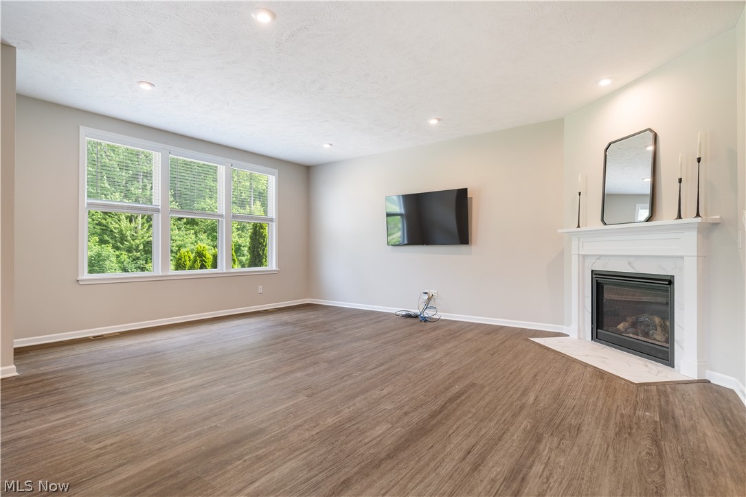 1720 Cobham Lane Wadsworth OH 44281
