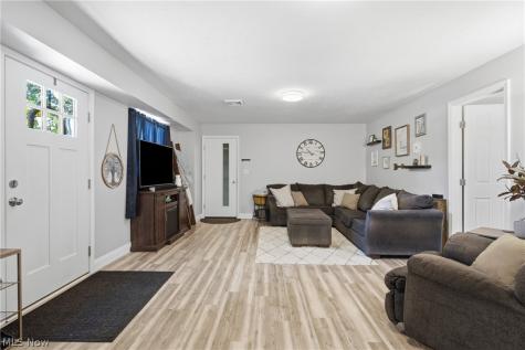 1846 Edwards Drive Akron OH 44306