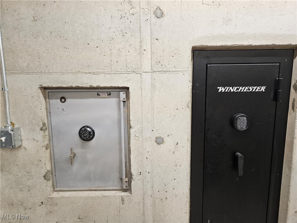 1180 N County Line Road Geneva OH 44041