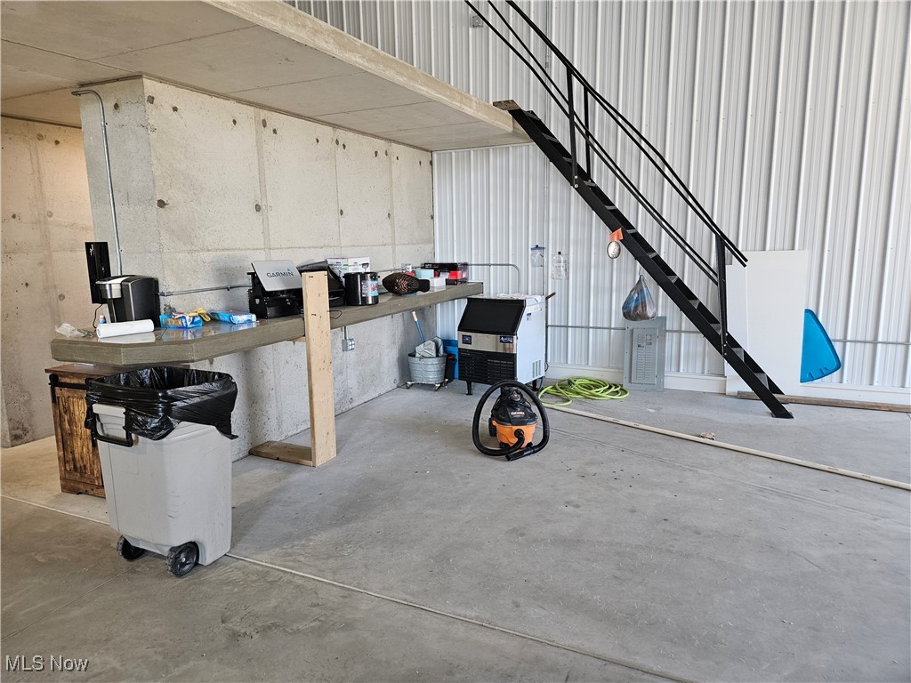 1180 N County Line Road Geneva OH 44041