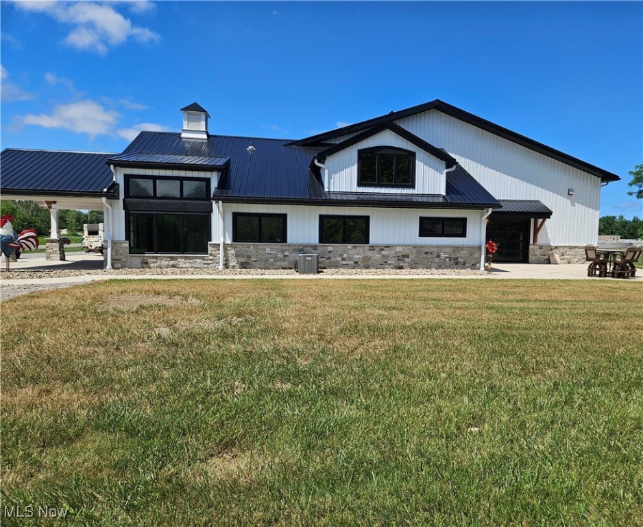 1180 N County Line Road Geneva OH 44041