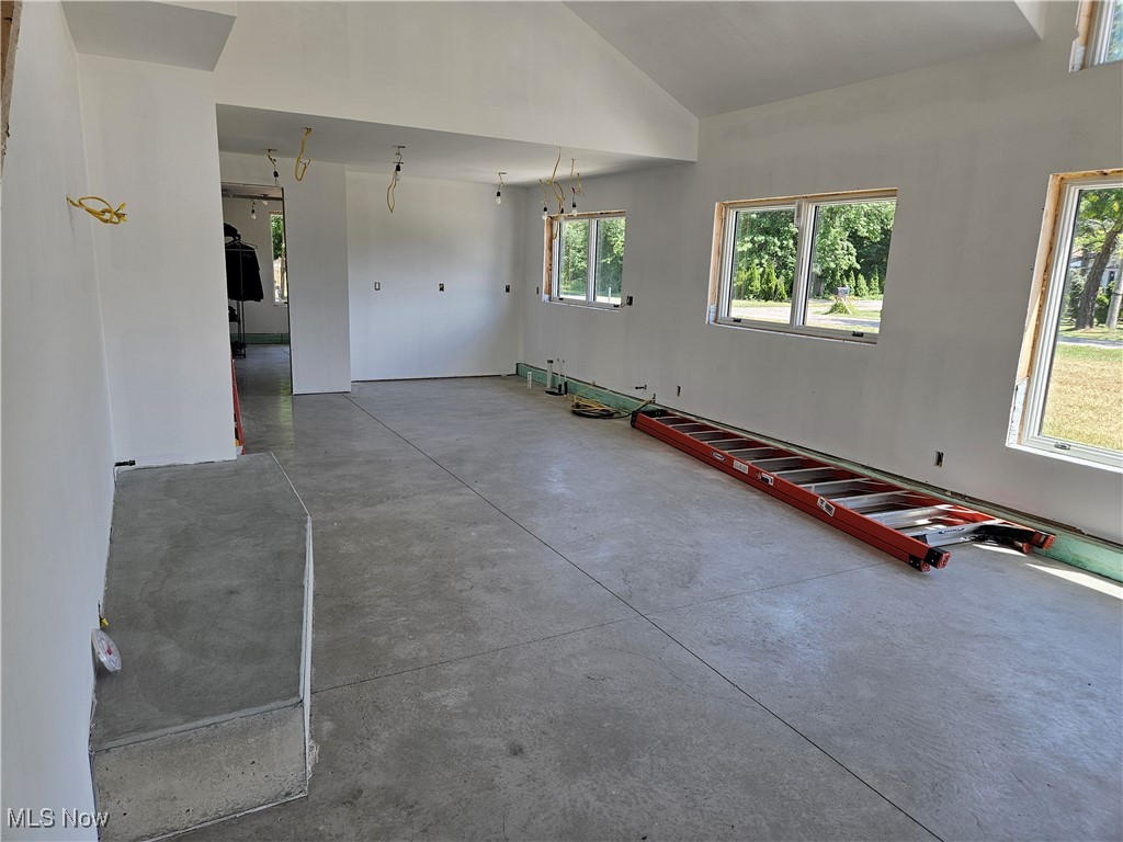 1180 N County Line Road Geneva OH 44041