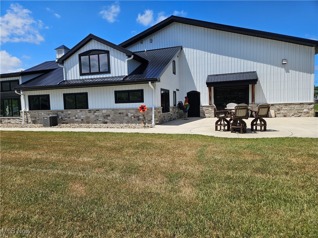 1180 N County Line Road Geneva OH 44041