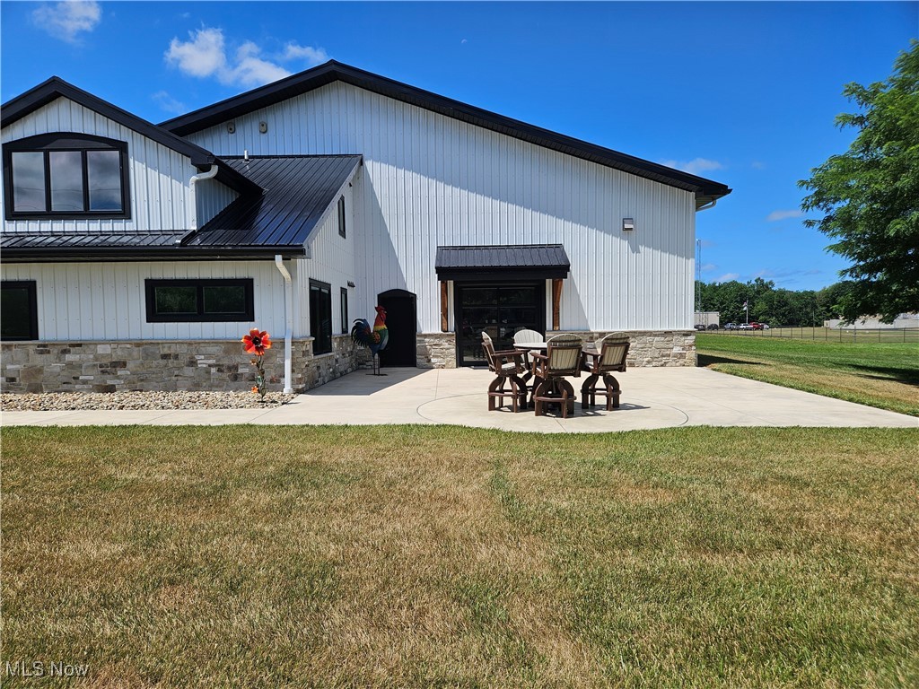 1180 N County Line Road Geneva OH 44041