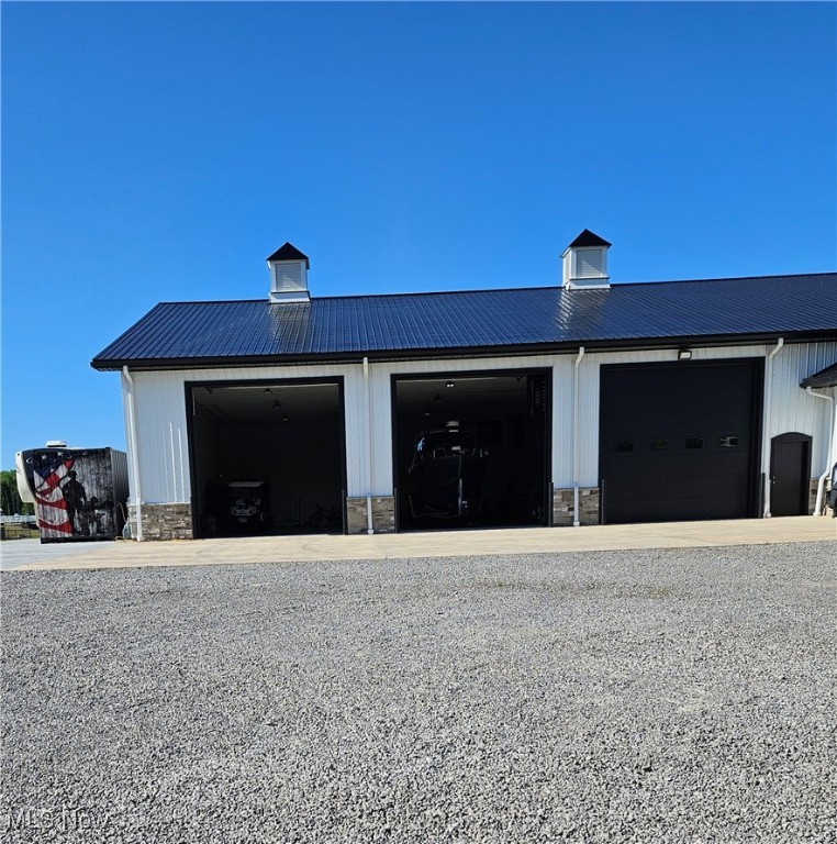 1180 N County Line Road Geneva OH 44041