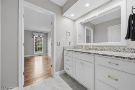 1219 Briarview Avenue NW North Canton OH 44720