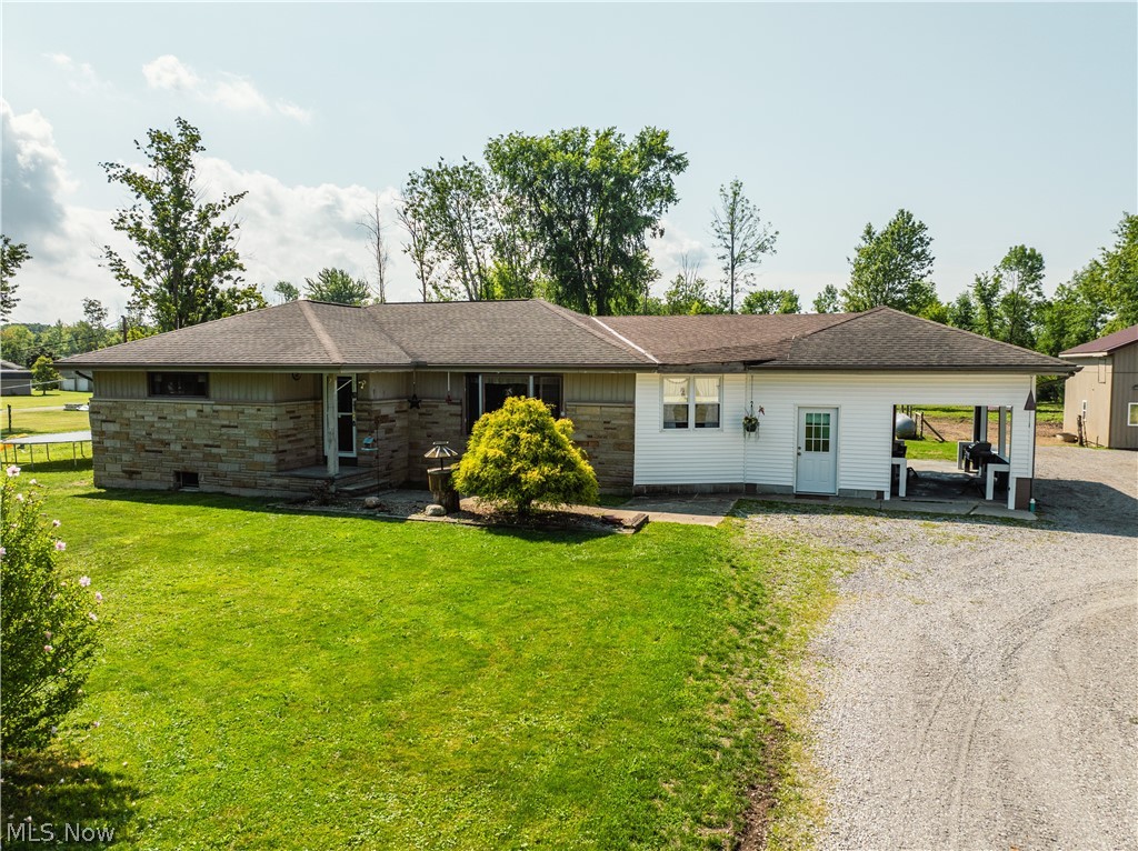 17881 Huntley Road Windsor OH 44099