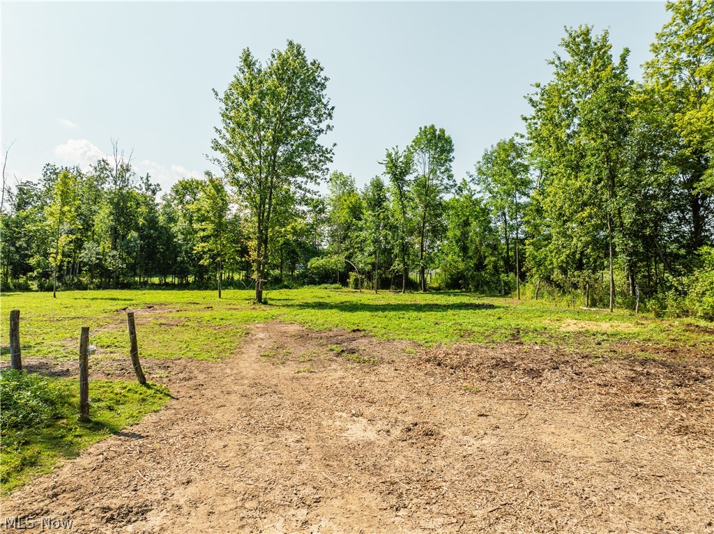 17881 Huntley Road Windsor OH 44099