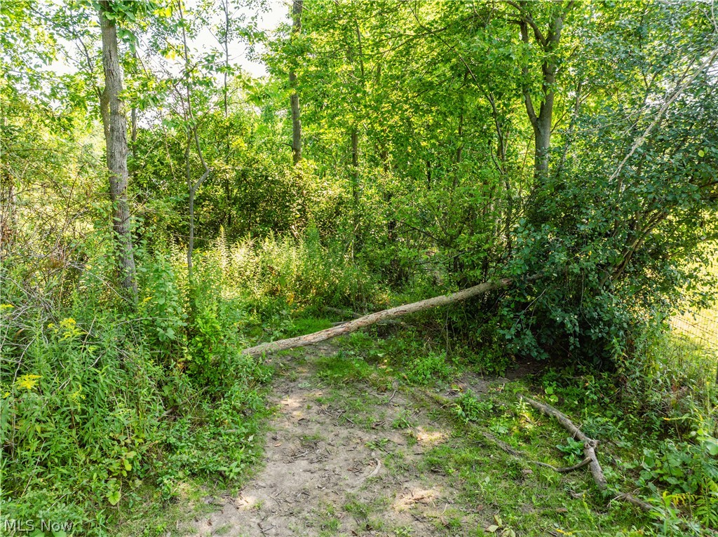 17881 Huntley Road Windsor OH 44099