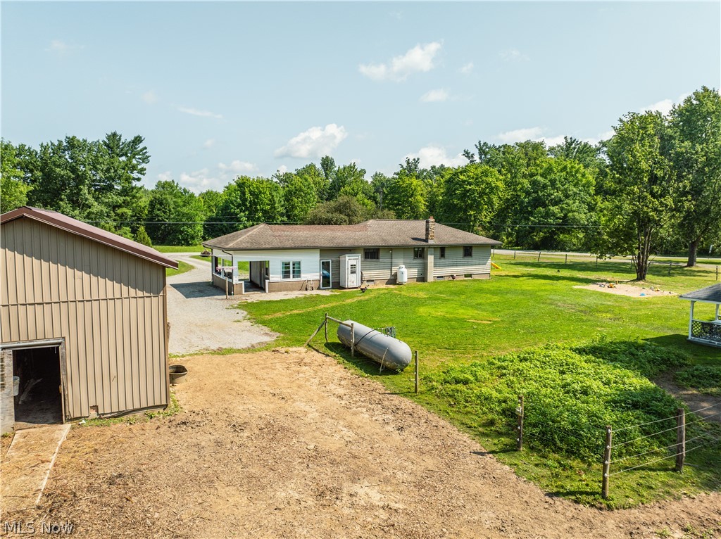 17881 Huntley Road Windsor OH 44099