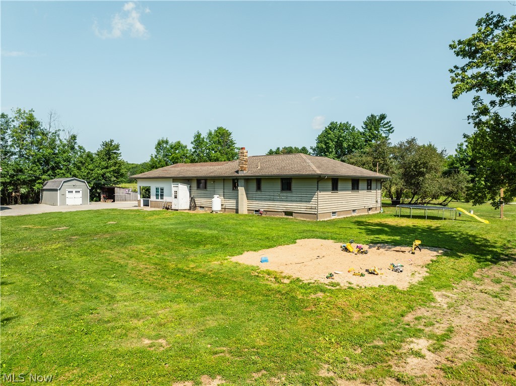 17881 Huntley Road Windsor OH 44099