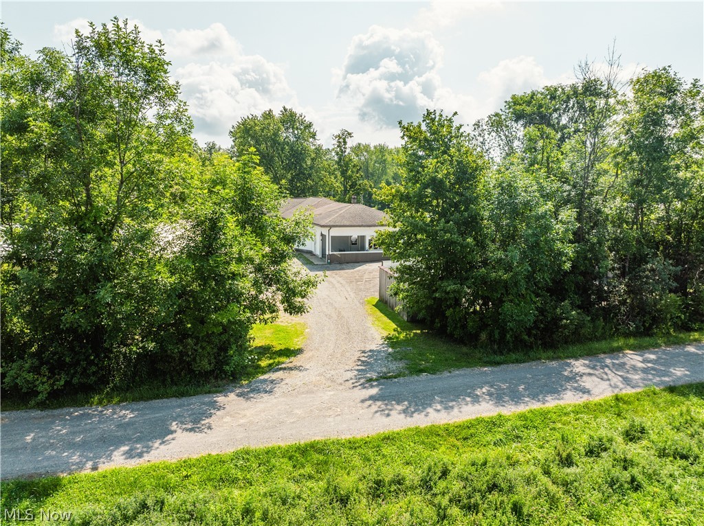 17881 Huntley Road Windsor OH 44099