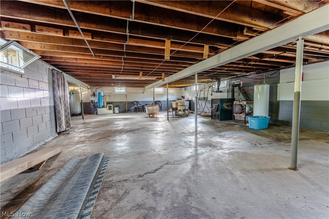 17881 Huntley Road Windsor OH 44099