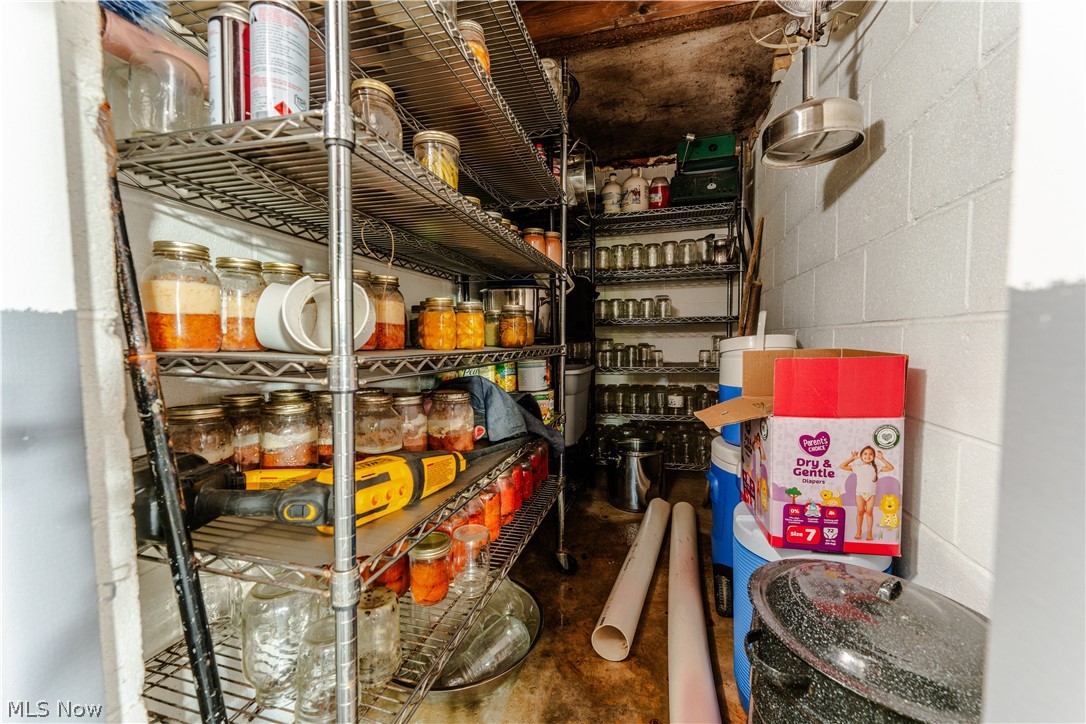 17881 Huntley Road Windsor OH 44099