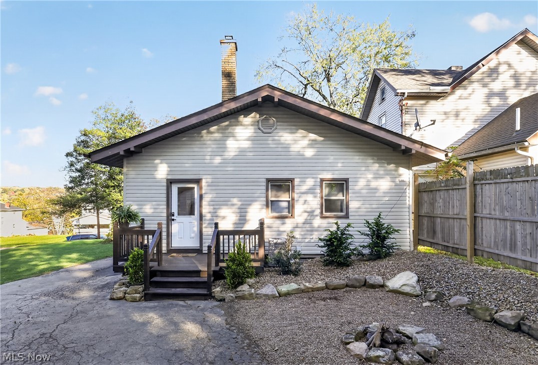 79 Hawthorne Street Struthers OH 44471