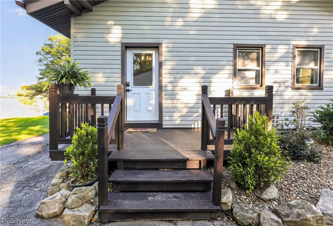 79 Hawthorne Street Struthers OH 44471