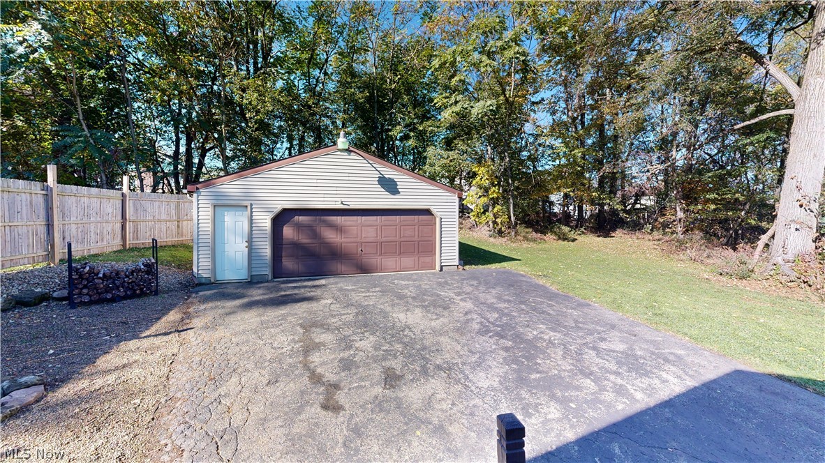 79 Hawthorne Street Struthers OH 44471