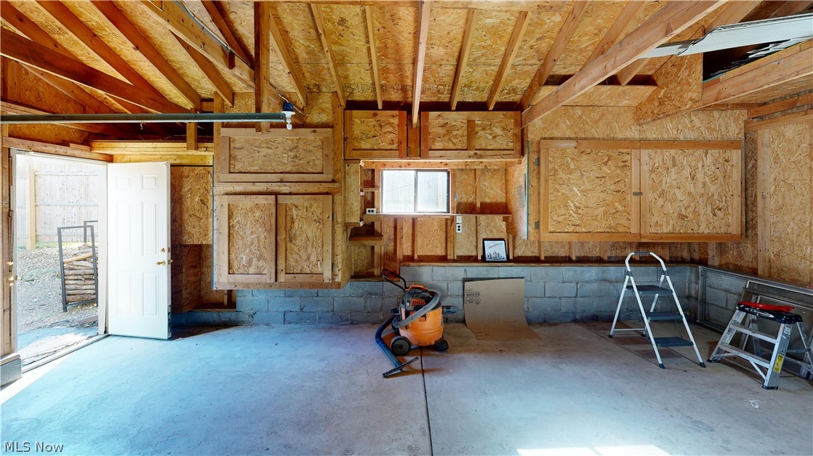 79 Hawthorne Street Struthers OH 44471
