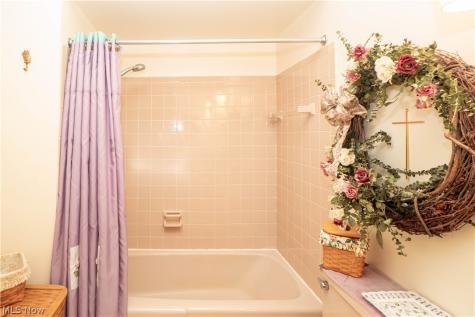3123 Pine Hills Drive SW Massillon OH 44646