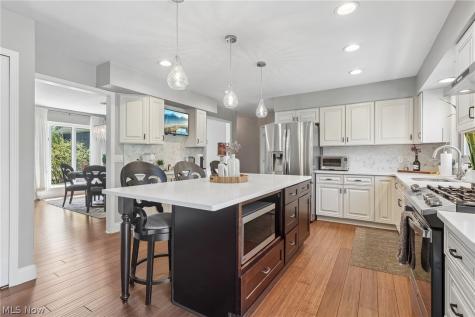 4420 Prestwick Crossing Westlake OH 44145