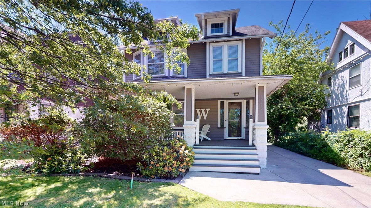 17437 Clifton Boulevard Lakewood OH 44107