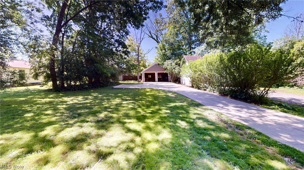 17487 Clifton Boulevard Lakewood OH 44107