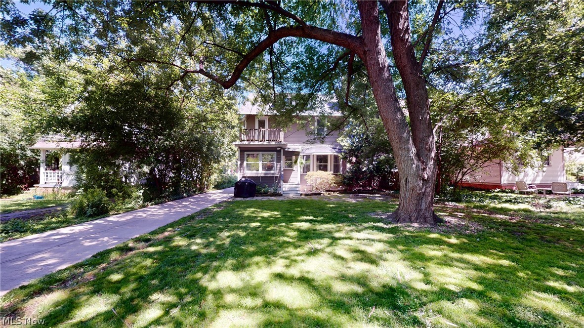 17487 Clifton Boulevard Lakewood OH 44107