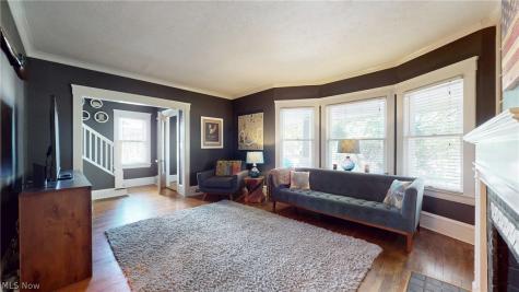 17487 Clifton Boulevard Lakewood OH 44107