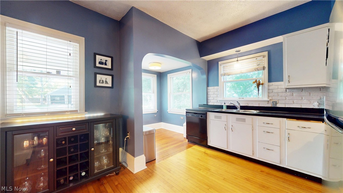 17487 Clifton Boulevard Lakewood OH 44107