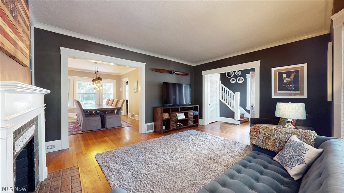 17487 Clifton Boulevard Lakewood OH 44107
