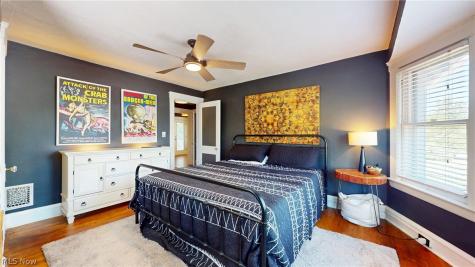 17487 Clifton Boulevard Lakewood OH 44107