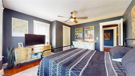 17487 Clifton Boulevard Lakewood OH 44107