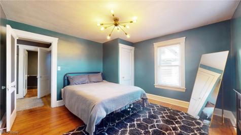 17487 Clifton Boulevard Lakewood OH 44107