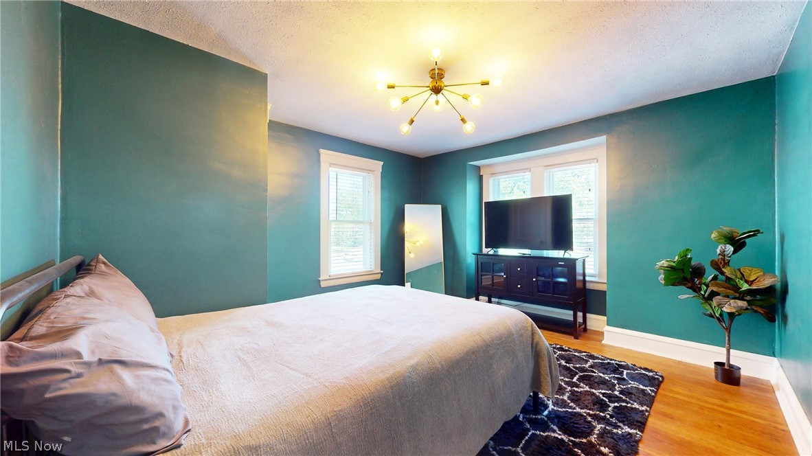 17487 Clifton Boulevard Lakewood OH 44107