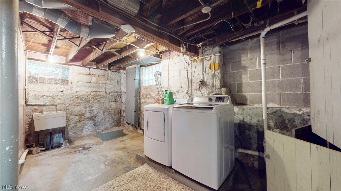 17487 Clifton Boulevard Lakewood OH 44107