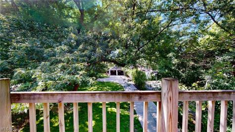 17487 Clifton Boulevard Lakewood OH 44107