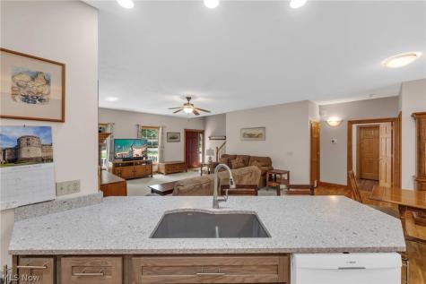 2275 Abbeyville Road Valley City OH 44280