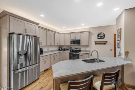 2275 Abbeyville Road Valley City OH 44280