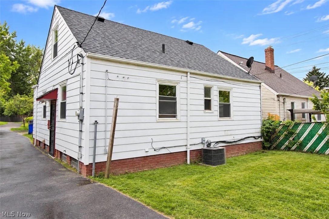 16007 Lotus Drive Cleveland OH 44128