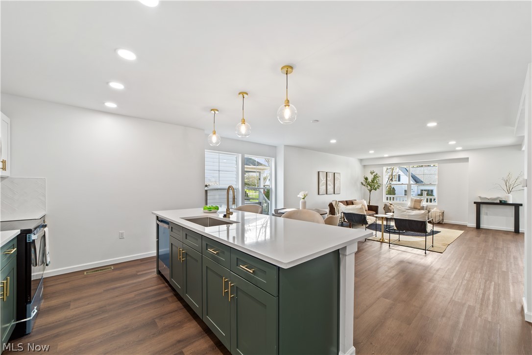4061 Harwood Road South Euclid OH 44121