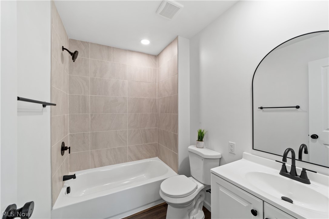4061 Harwood Road South Euclid OH 44121