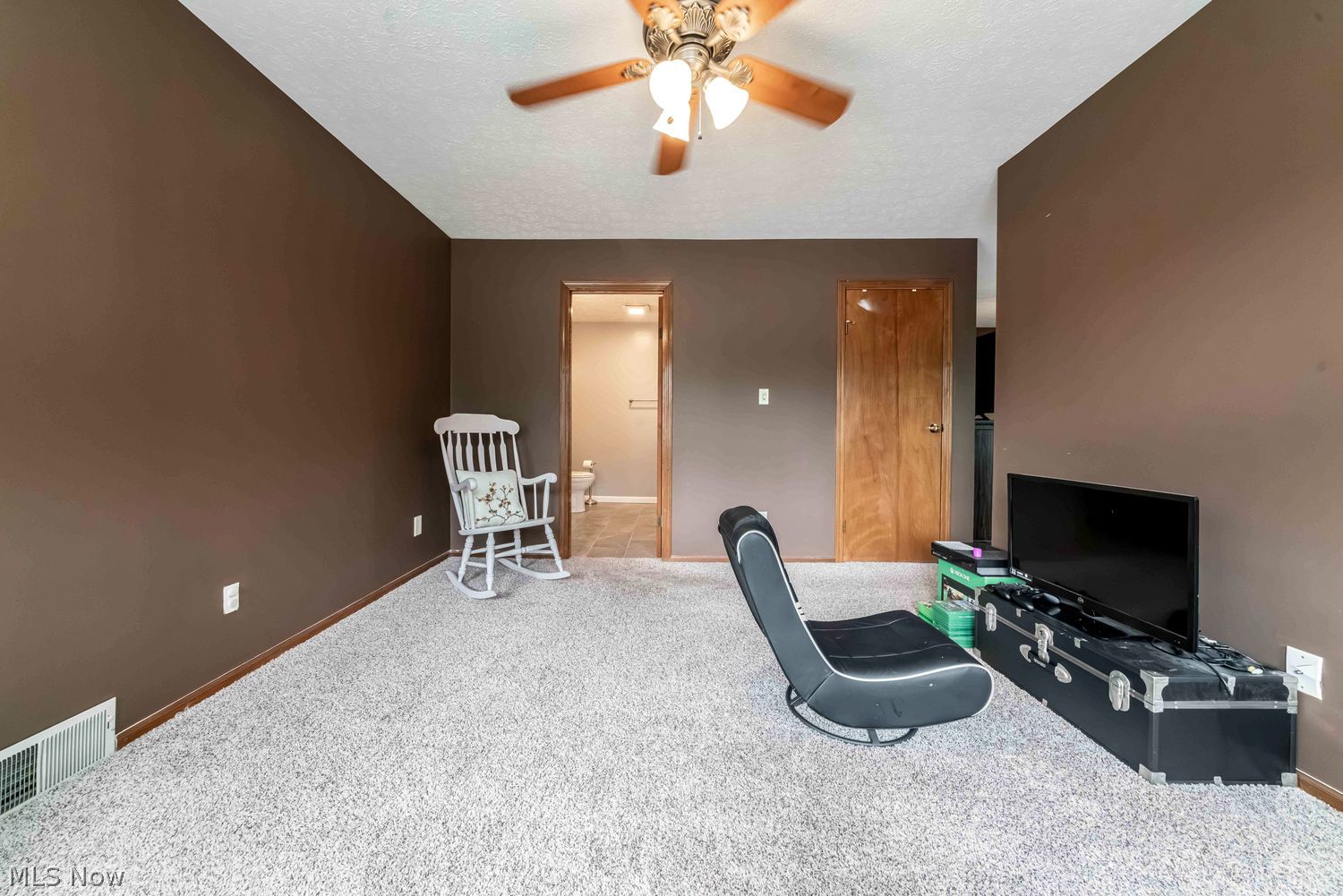 3175 Chestnut Road Seven Hills OH 44131