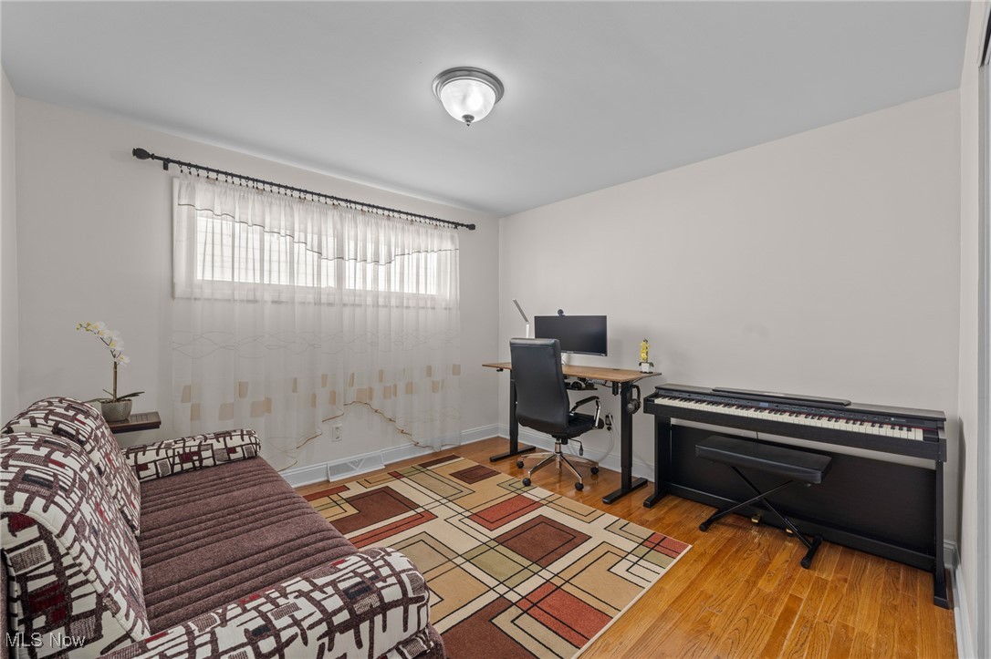 5810 Laverne Avenue Parma OH 44129