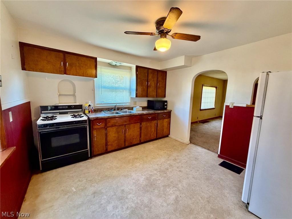 1516 Milford Street NE Canton OH 44714