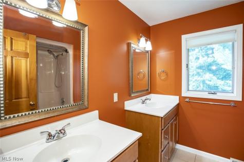 3815 W Sweet Briar Drive Medina OH 44256